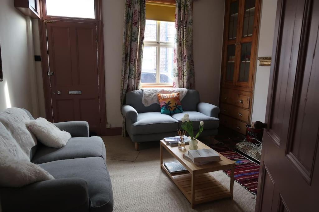 Victorian Farrar Cottage York Extérieur photo